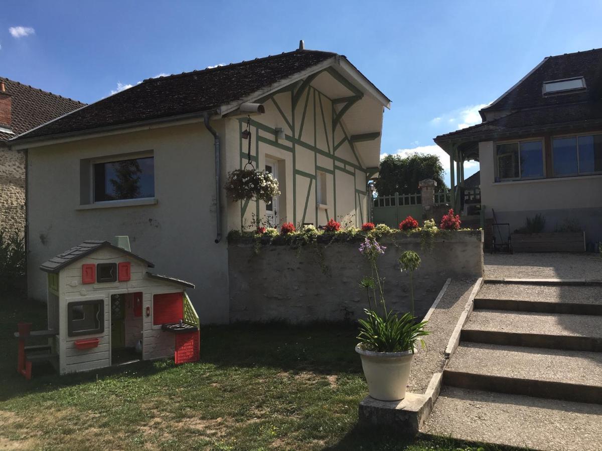 La Maison De Louna Saint-Parres-les-Vaudes Luaran gambar